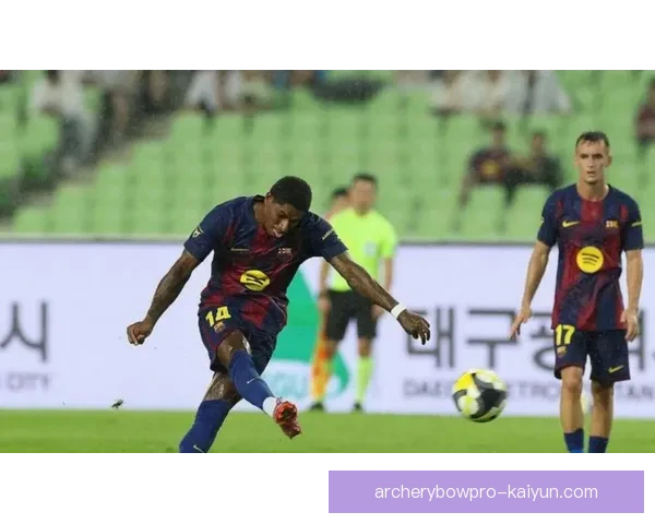 拉什福德传球表现持续提升，成为球队进攻的重要支点。