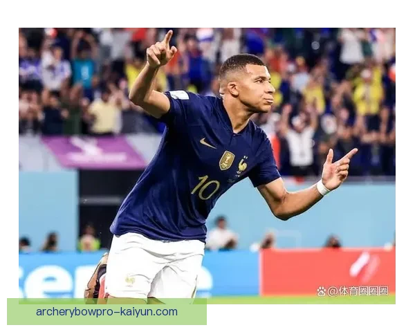姆巴佩在世界杯后的表现稳健，持续提升成为全球足球巨星。